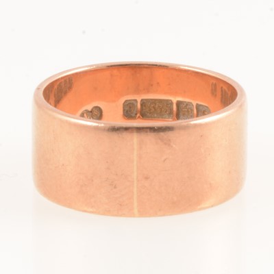 Lot 178 - 9 carat rose gold wedding band.