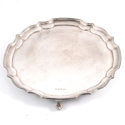 Lot 183 - Silver circular salver, Walker & Hall, Sheffield 1971