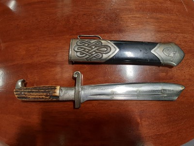 Lot 134 - German WWII RAD hewer dagger