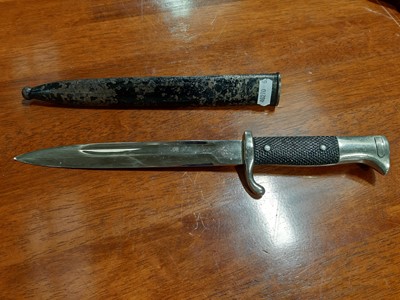 Lot 132 - German WWII style dagger, perhaps a replica