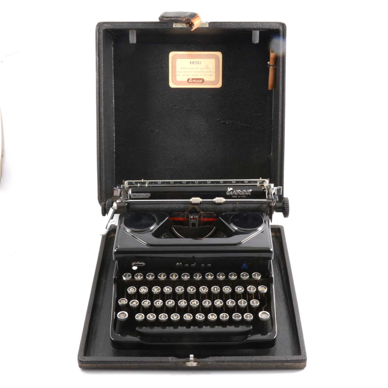 Lot 64 - Everest "Mod. 90" portable typewriter.