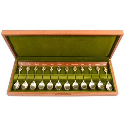 Lot 194 - John Pinches silver spoon set, Royal Horticultural Society, cased