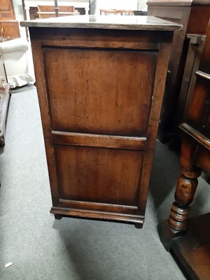 Lot 545 - Reproduction golden oak dresser base