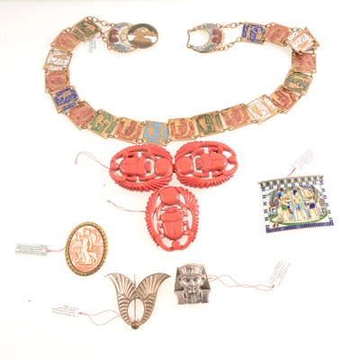 Lot 276 - Tutankhamun inspired jewellery from the 1920's.