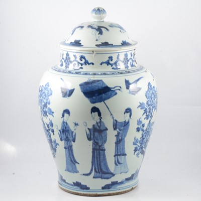Lot 136 - Chinese blue and white floor vase with cover, old repairs.