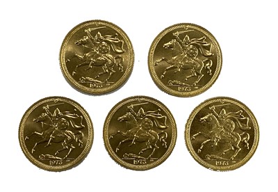 Lot 431 - Elizabeth II five Isle of Man gold Sovereign coins, 1973