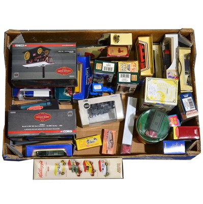 Lot 143 - One box full of modern die-cast vans and vehicles