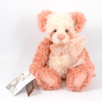 Lot 233 - Charlie Teddy Bear Kylie, Isabelle Collection limited edition SJ 3979.