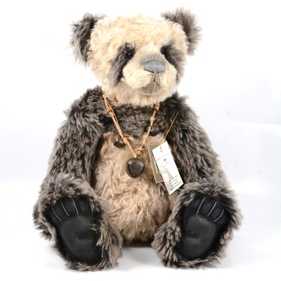 Lot 238 - Large Charlie Teddy Bear Huckleberry, Isabelle Collection limited edition SJ 4673