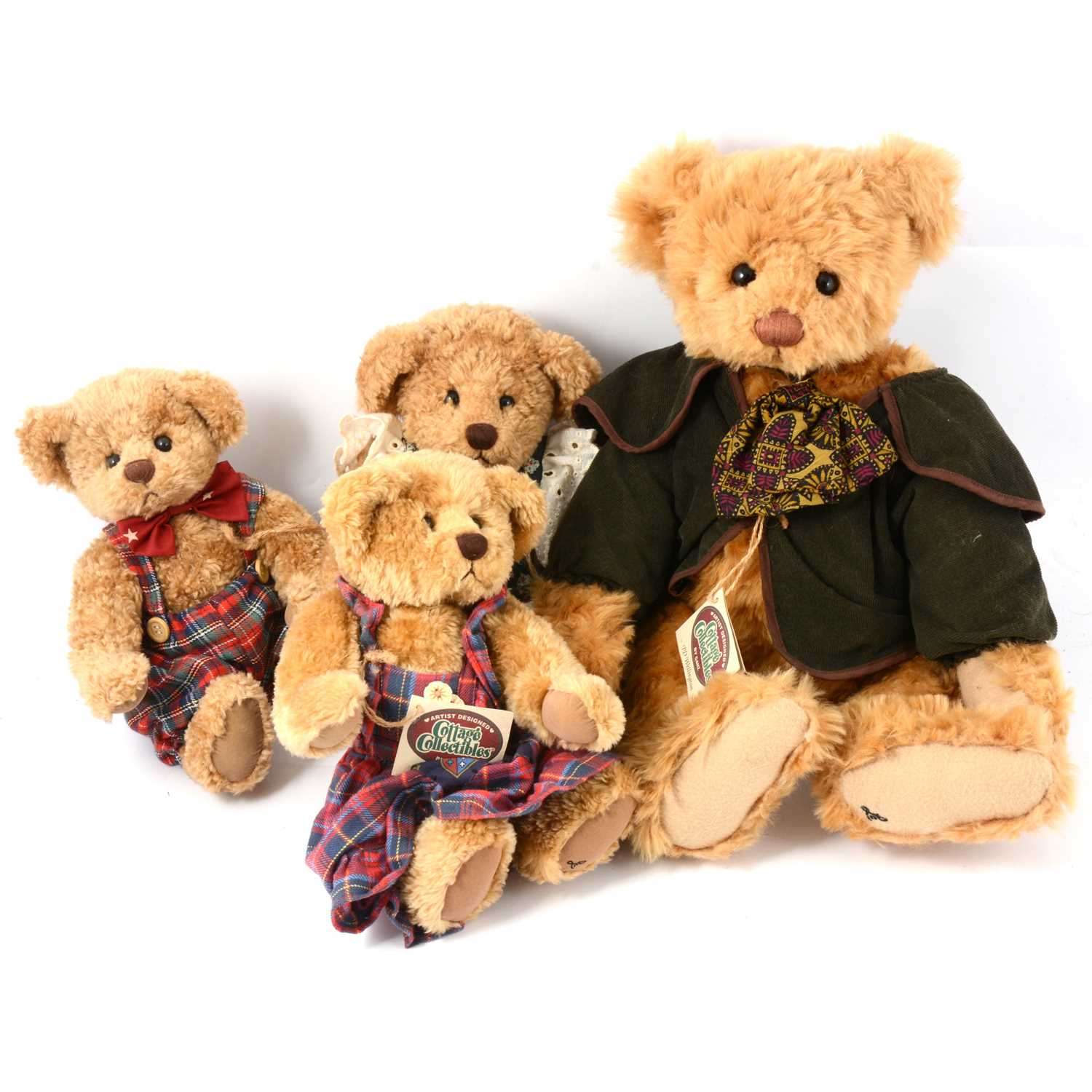 Lot 153 - Cottage Collectibles artist teddy bears by