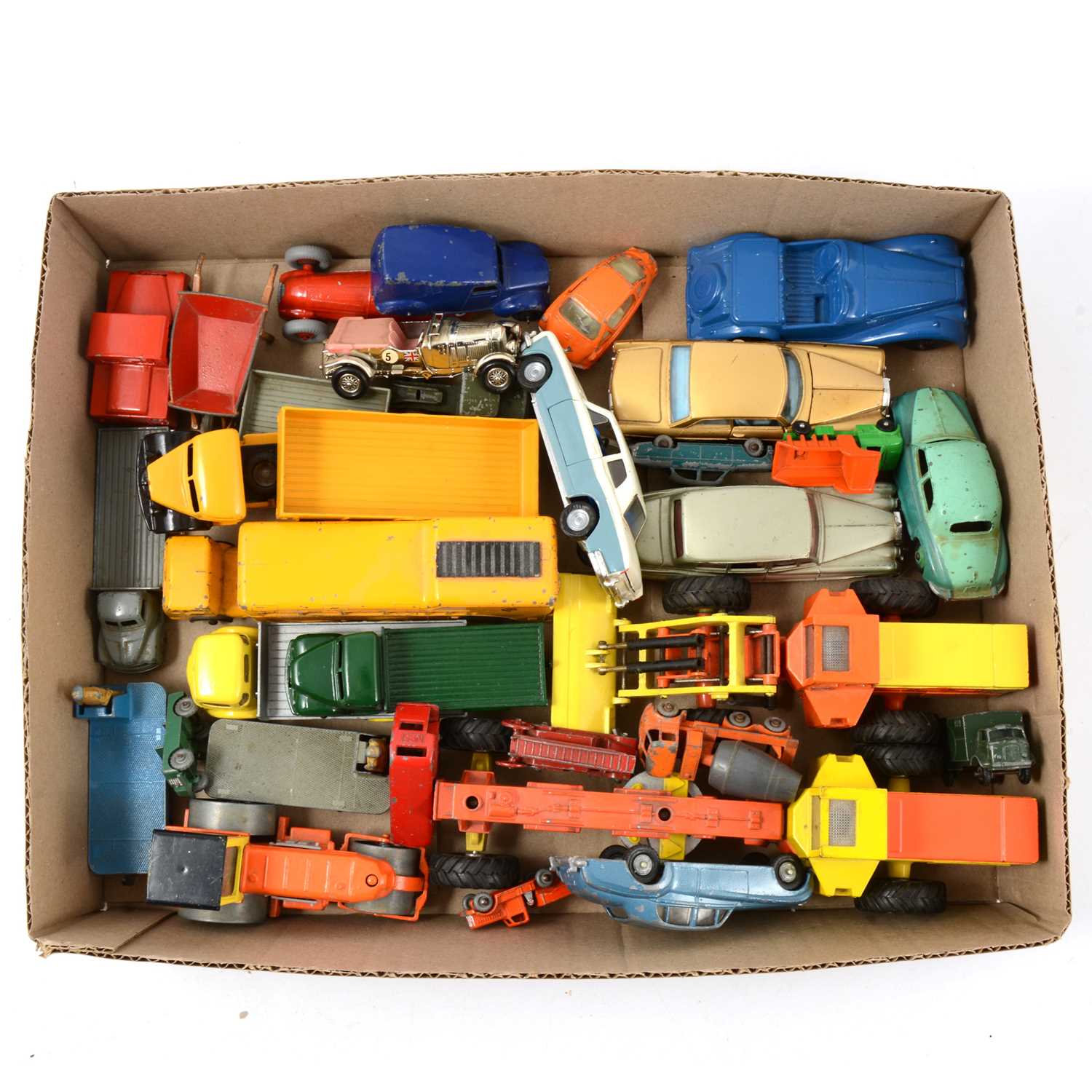 Lot 110 - Die-cast models and vehicles, one tray of loose playworn examples, mostly Dinky, Corgi and Matchbox