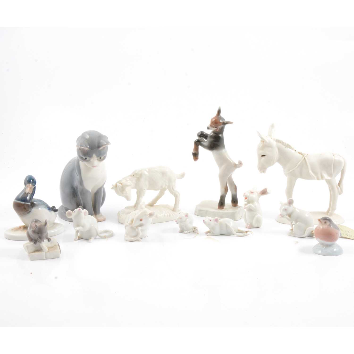 Lot 14 - Quantity of Continental porcelain animal figures, including Rosenthal, B&G, etc