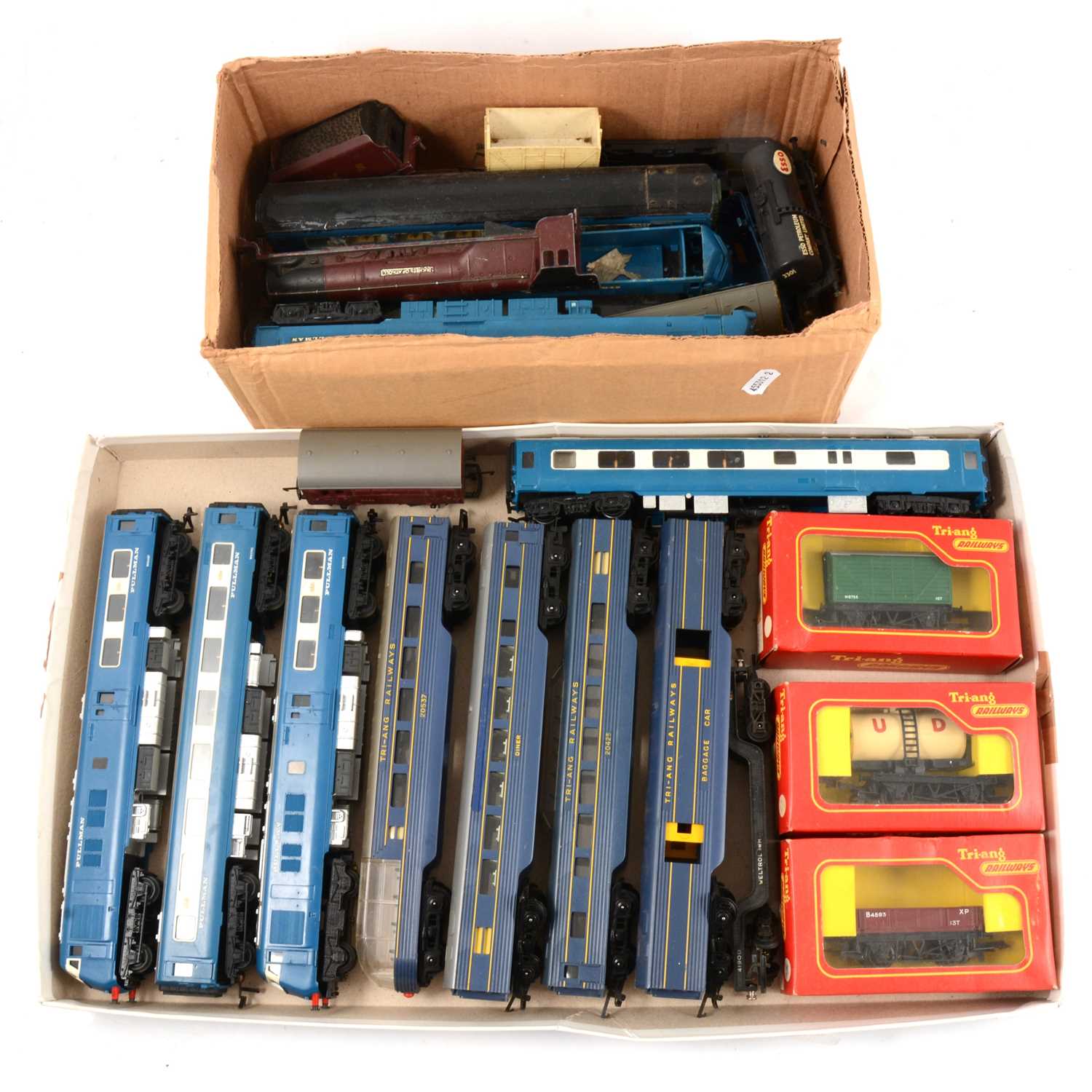 Lot 12 - OO gauge model railways, including Tri-ang Pullman W60095, power car.
