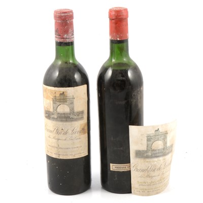 Lot 275 - Ch Leoville-las Cases, Grand Vin de Leoville, Saint-Julien, 1961, and another unknown vintage.