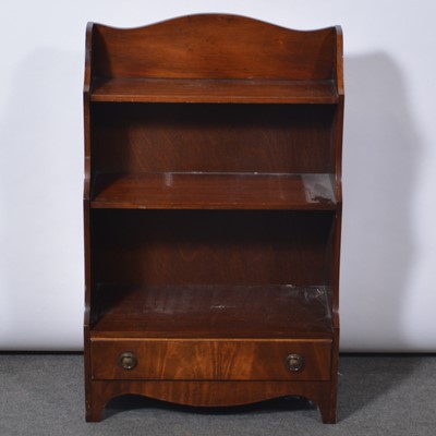 Lot 363 - Reproduction mahogany dwarf bookcase