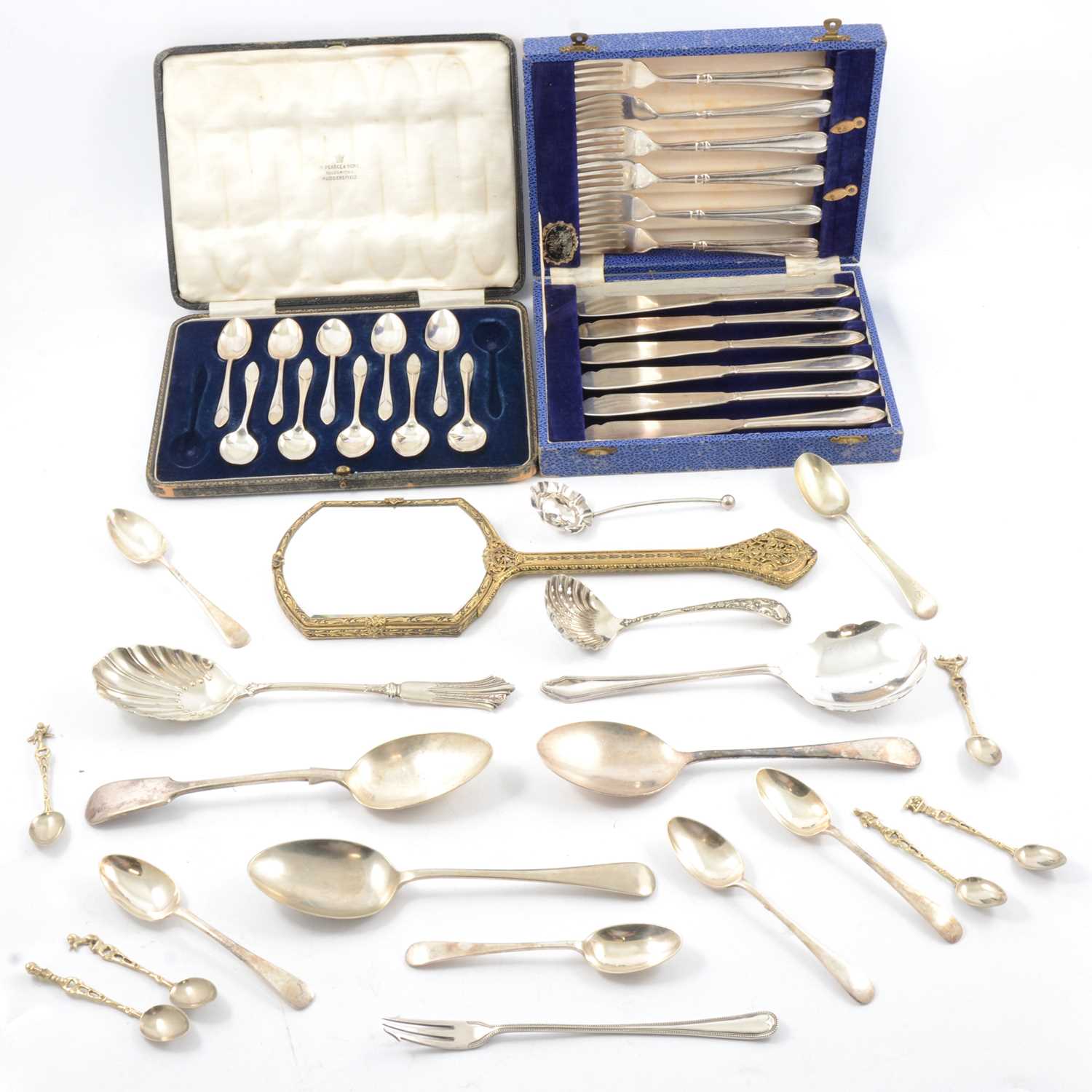Lot 117 - Part set of silver teaspoons, Atkin Brothers, Sheffield 1927, and other plated cutlery.
