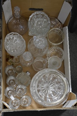 Lot 69 - Quantity of glassware