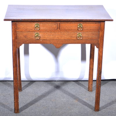 Lot 597 - George III oak side table