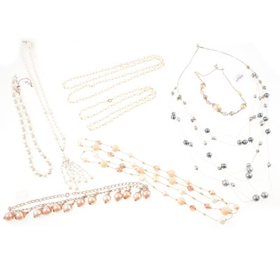 Lot 383 - Vintage faux pearl necklaces.