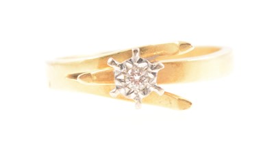 Lot 285 - A vintage diamond single stone ring.