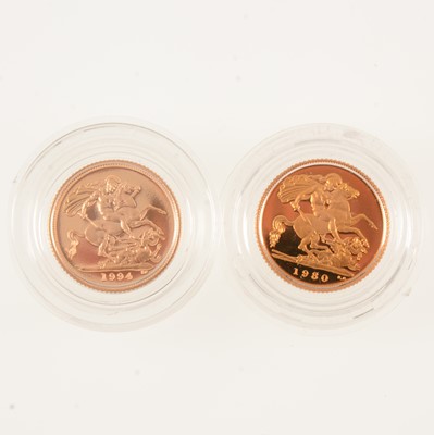 Lot 343 - Elizabeth II two gold Half Sovereign coins, 1980, 1994, Proof, both in plastic capsules, one boxed.