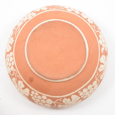 Lot 1030 - Five pieces of terracotta sgraffito ware by William and Gaye Fishley Holland.
