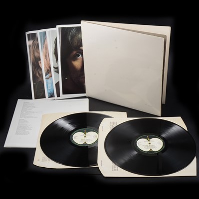 Lot 163 - The Beatles - White Album, double LP vinyl records, PCS 7068, Stereo pressing, numbered no.248528