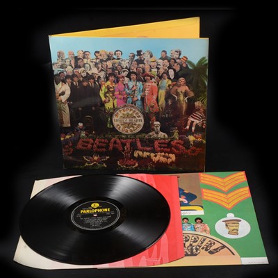 Lot 164 - The Beatles - Sgt Peppers Lonely Hearts Club Band LP vinyl record, first UK mono pressing.