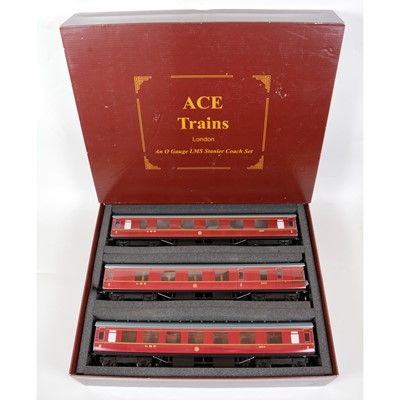 Lot 121 - ACE Trains O gauge model railway LMS Stanier Coach Set C/18-B