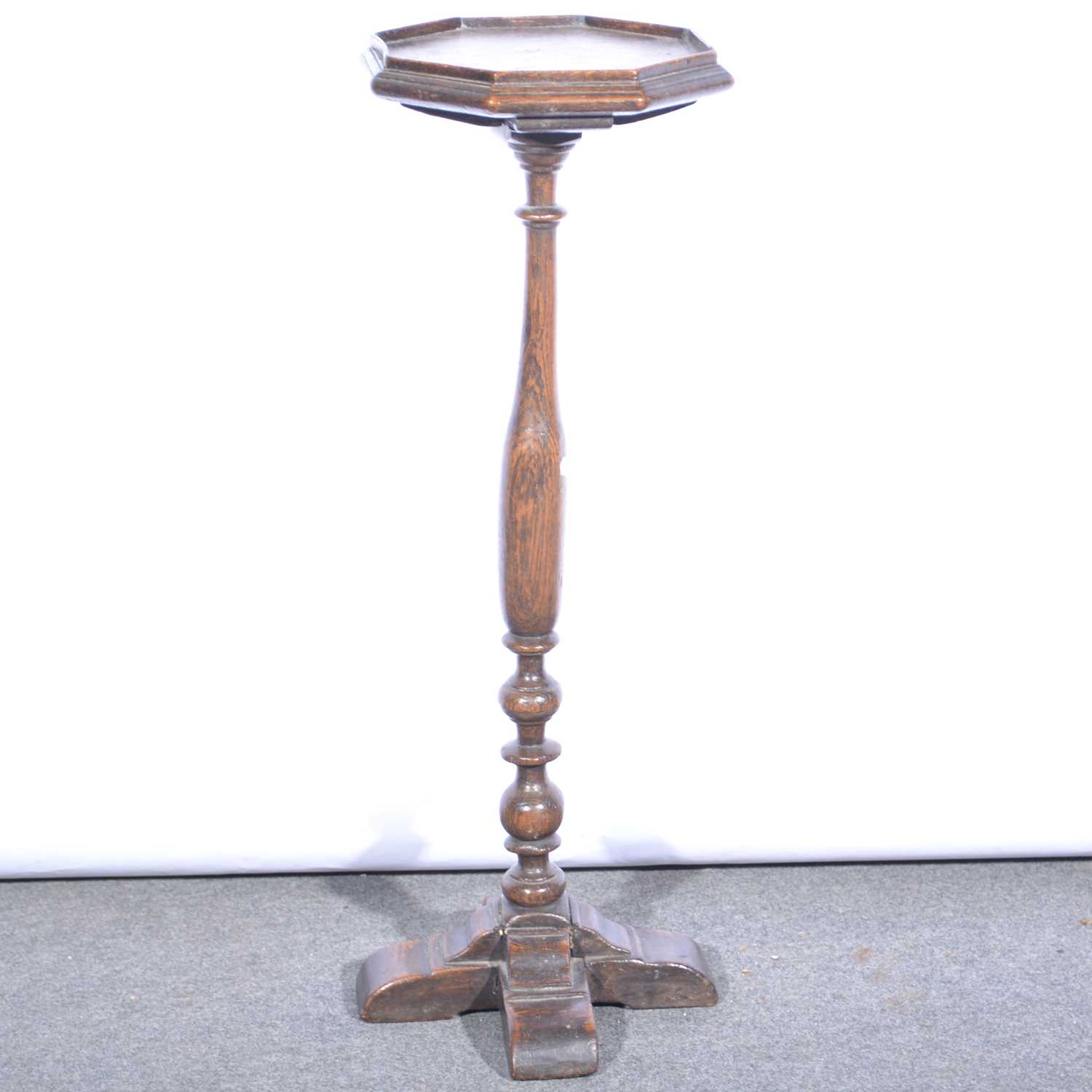 Lot 583 - Small oak wine table