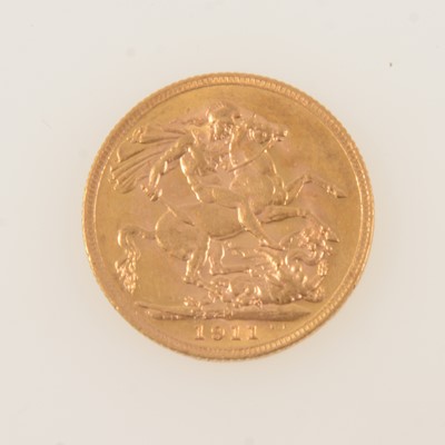 Lot 335 - George V gold Sovereign coin, 1911.