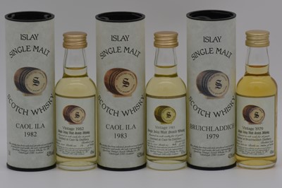 Lot 188 - Signatory Vintage - Five Island whisky miniatures