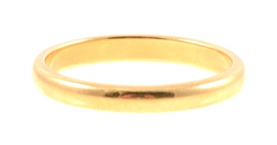 Lot 292 - A 22 carat yellow gold wedding band.