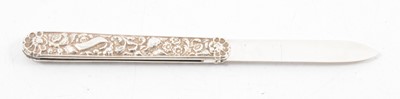 Lot 245 - George III/IV silver fruit knife by John Thropp