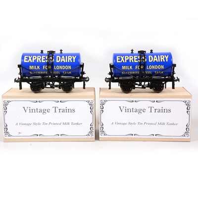 Lot 197 - Two Darstaed Trains de Luxe O gauge model railway advertising tanks