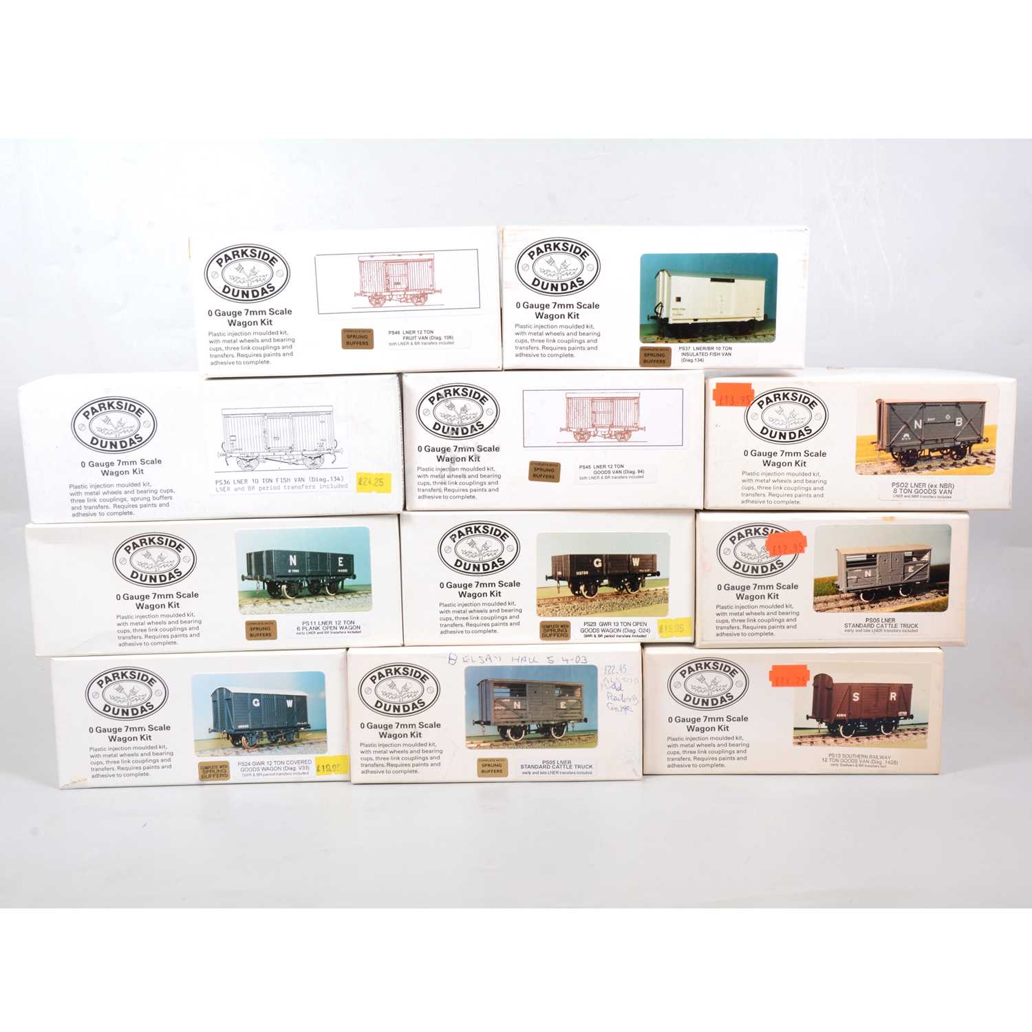 Lot 154 - Twelve Parkside Dundas O gauge model railway van and wagon kits