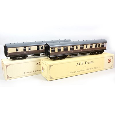 Lot 125 - Two ACE Trains O gauge model railway passenger coaches, BR Mark 1 Pullman