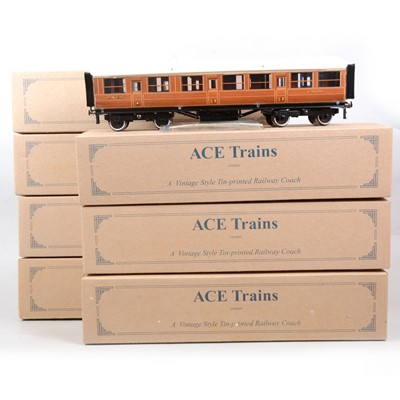 Lot 124 - Four ACE Trains O gauge model railway passenger coaches, seven C/4 LNER teak.