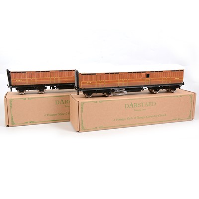 Lot 193 - Two Darstaed Trains De Luxe O gauge model railway passenger coaches