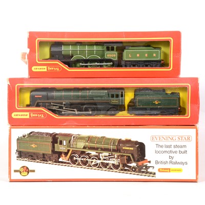 Lot 79 - Three Hornby / Tri-ang OO gauge model railway locomotives with tenders R259S R861 R150
