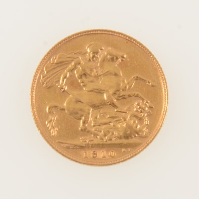 Lot 346 - Edward VII five gold Sovereign coins, 1910