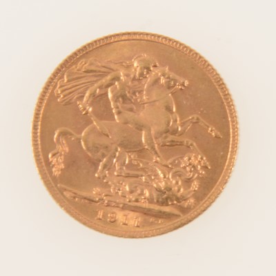 Lot 350 - George V gold Sovereign coin, 1911