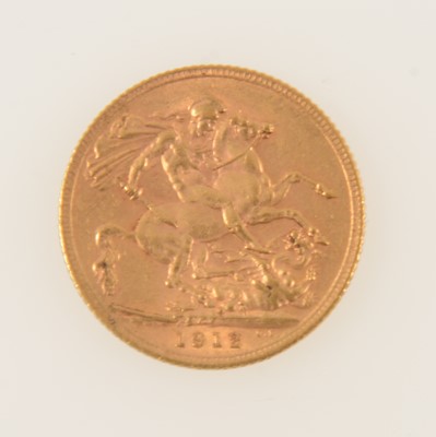 Lot 357 - George V gold Sovereign coin, 1912, 8g.