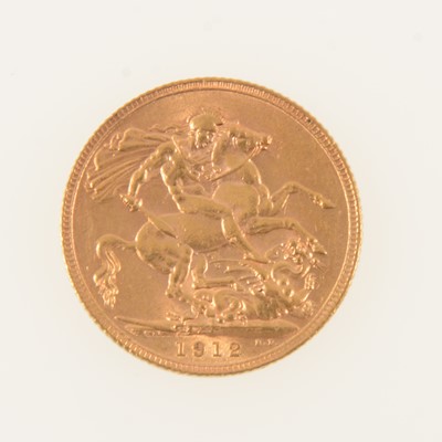 Lot 358 - George V gold Sovereign coin, 1912, 8g.