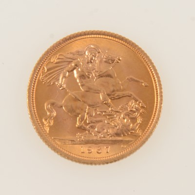 Lot 362 - Elizabeth II gold Sovereign coin, 1967