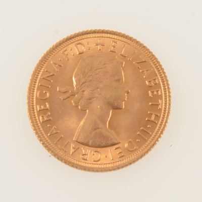 Lot 359 - Elizabeth II gold Sovereign coin, 1967