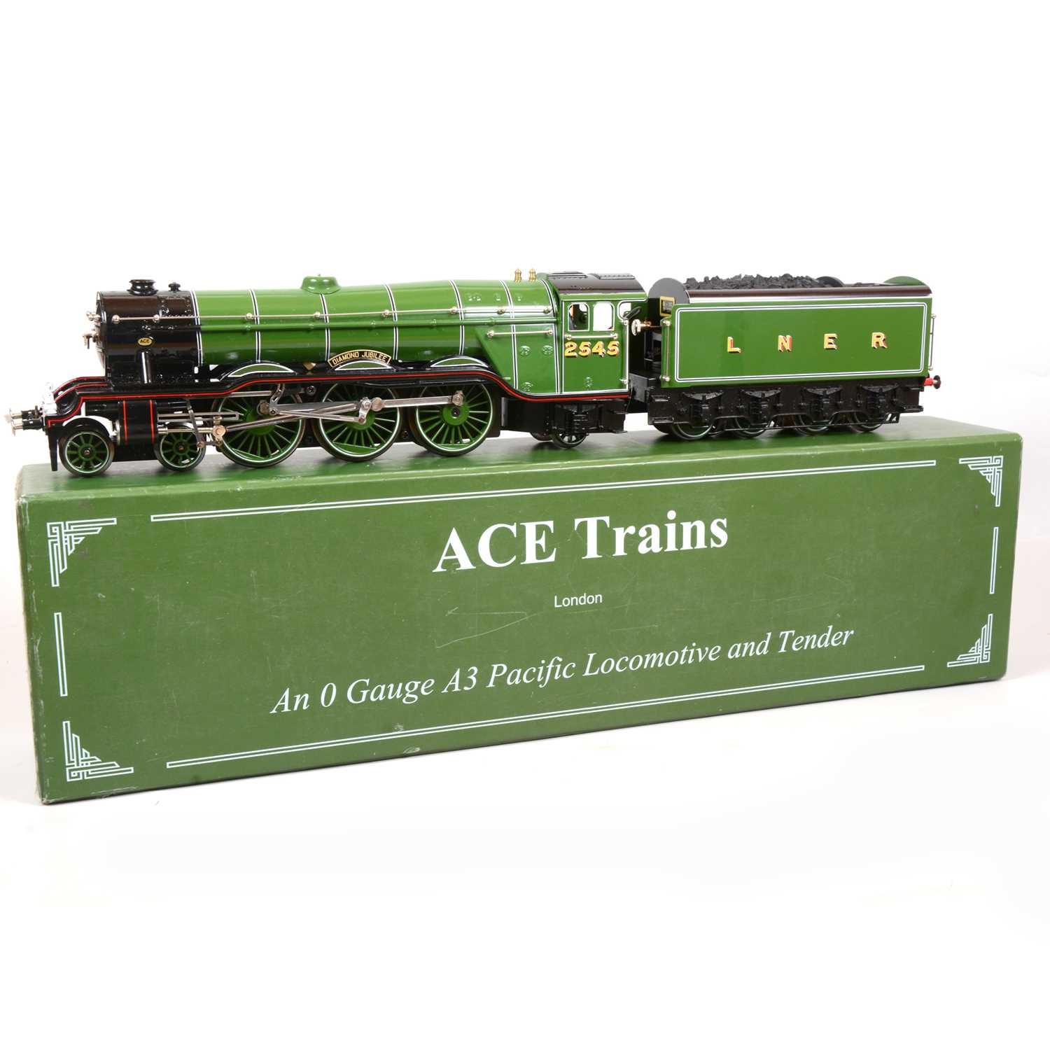 Lot 17 - ACE trains O gauge model railway locomotive and tender, LNER 4-6-2, 'Diamond Jubilee'