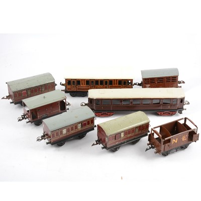 Lot 7 - O gauge model railway; eight passenger coaches and vans, including Bing