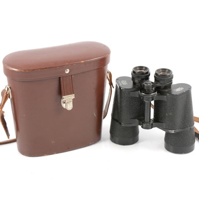 Lot 124 - Bowling woods, vintage cameras, pair of binoculars.