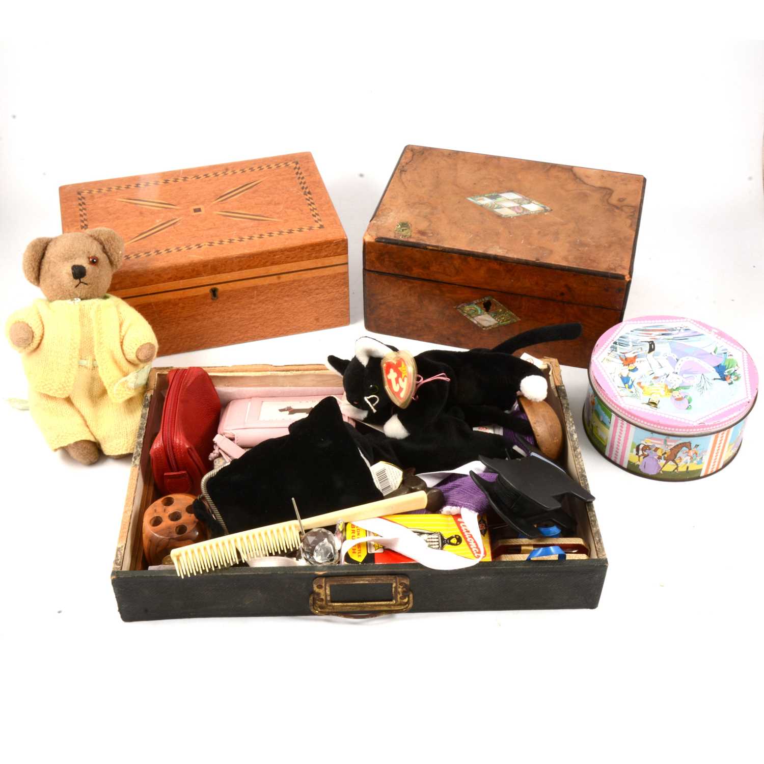Lot 122 - Three jewellery boxes, a table top chest of drawers and vintage items.